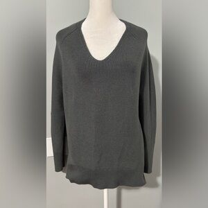 Athleta Hanover Charcoal V-Neck Sweater Size XS